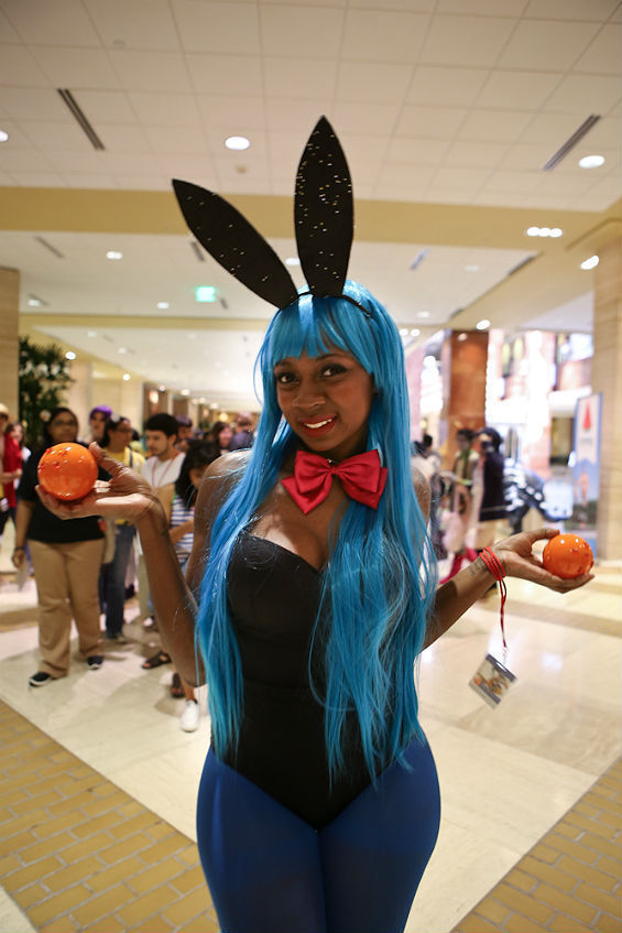 Black girl with dragonballs as bulma