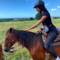 Cindy bruna riding horse