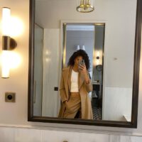 Cindy bruna selfie on mirror