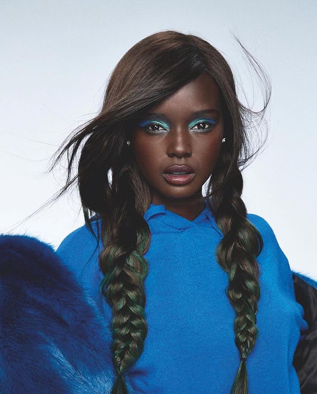 Duckie thot blue eye liner