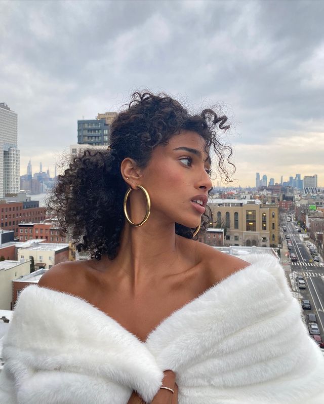 Imaan hammam gold earrings