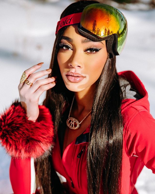 Winnie harlow cute face skiing