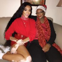 Winnie harlow with her mother