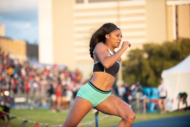 Gabby Thomas running fast