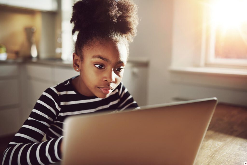 Pic Black Child On Computer.jpg