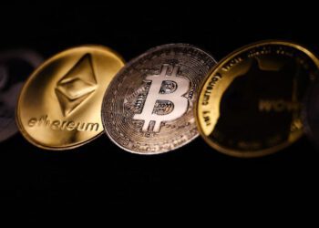 Bitcoin Ethereum Cryptocurrency Blockchain Gettyimages 1244771640.jpg