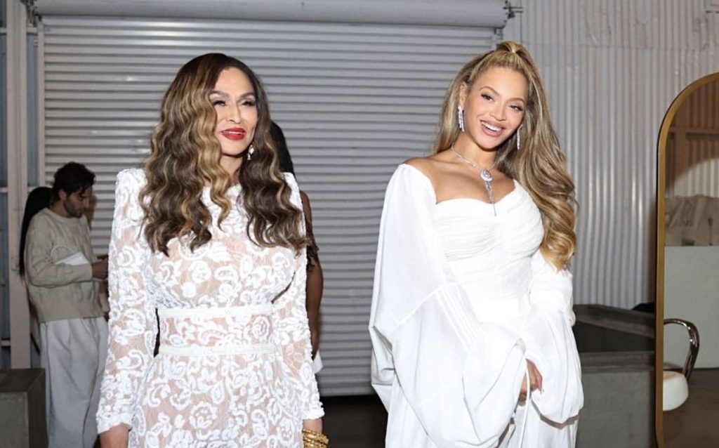 Tina Knowles, Beyoncé, hatters, halftime show